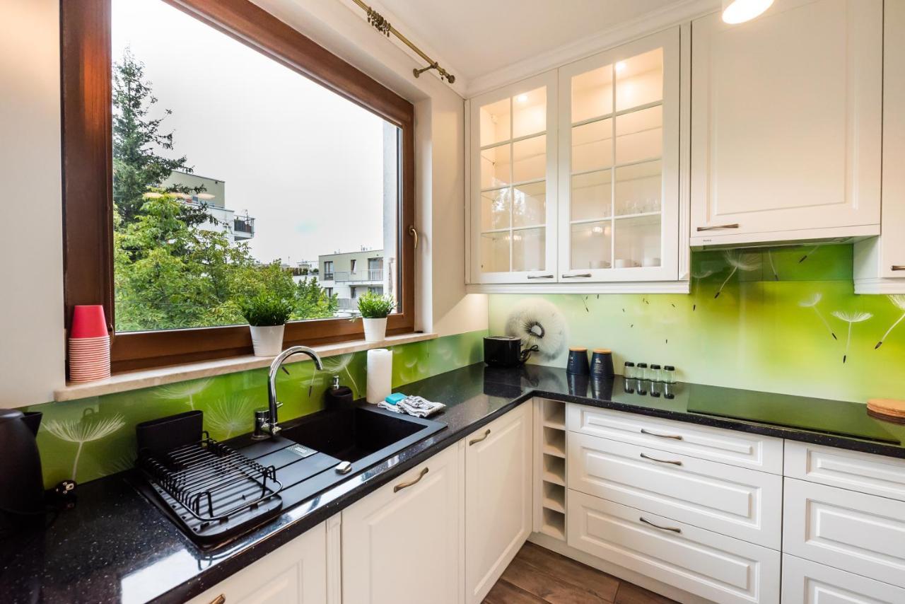 Prestige Verdant Apartment Warschau Buitenkant foto