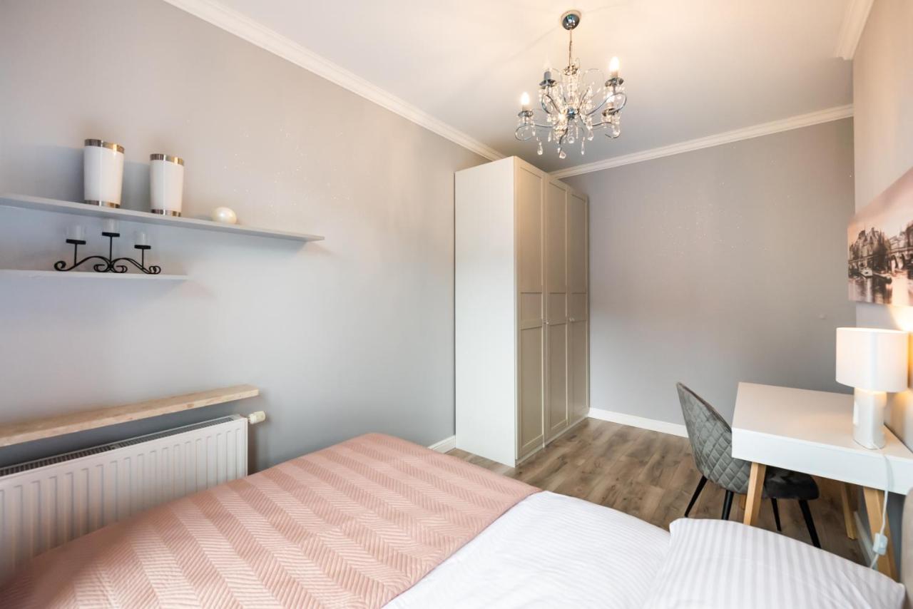 Prestige Verdant Apartment Warschau Buitenkant foto